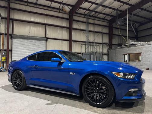 2017 Ford Mustang GT Premium