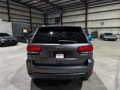 2017 Jeep Grand Cherokee Laredo