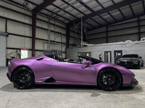 2022 Lamborghini Huracan EVO Base