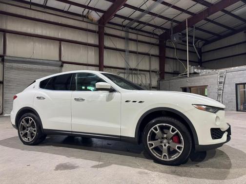 2017 Maserati Levante Base