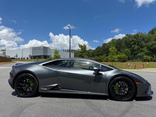 2021 Lamborghini Huracan EVO Base
