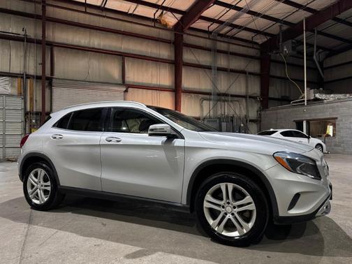 2017 Mercedes-Benz GLA 250 Base 4MATIC