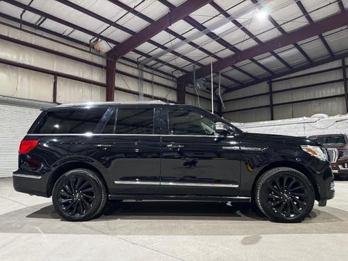 2020 Lincoln Navigator Black Label