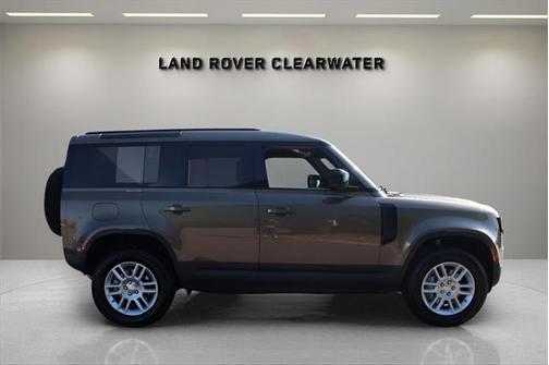 2025 Land Rover Defender 110 P300