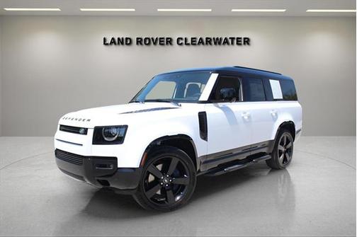 2025 Land Rover Defender 130 P400 X-Dynamic SE