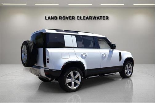 2025 Land Rover Defender 110 P300