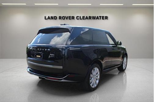 2025 Land Rover Range Rover P400 SE