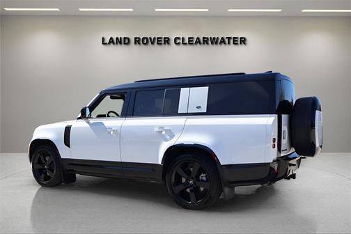 2024 Land Rover Defender 130 P400 X-Dynamic SE