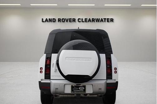 2025 Land Rover Defender 130 P400 S