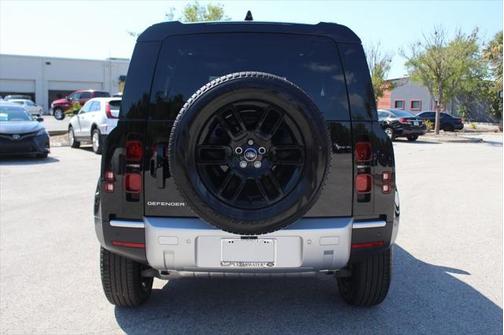 2025 Land Rover Defender 90 P300 S