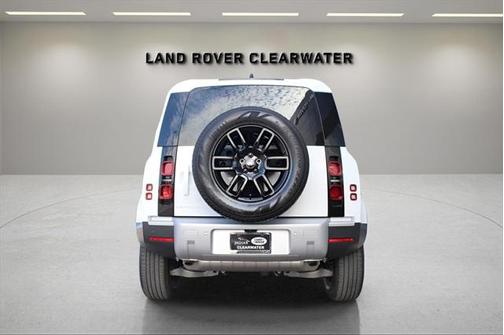 2025 Land Rover Defender 110 P400 S