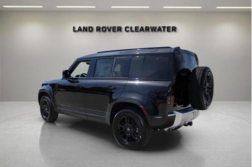 2025 Land Rover Defender 110 P400 S