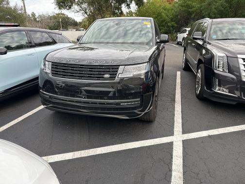 2025 Land Rover Range Rover P400 SE