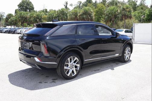 2025 Cadillac OPTIQ Luxury 1 AWD