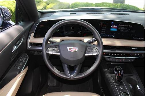 2025 Cadillac XT4 Premium Luxury