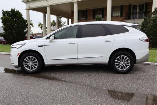 2022 Buick Enclave FWD Essence