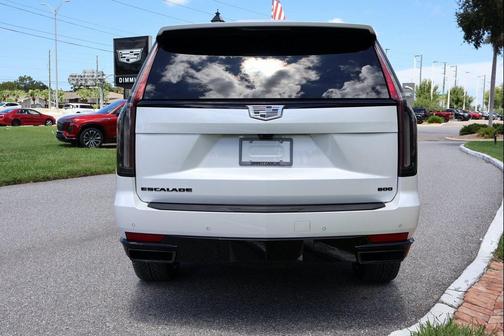 2022 Cadillac Escalade Sport
