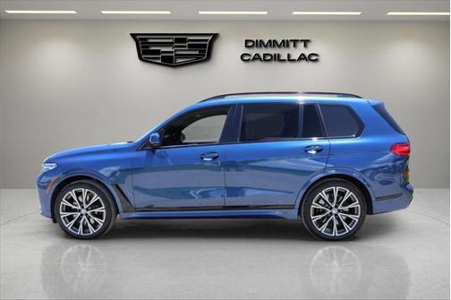 2022 BMW X7 M50i