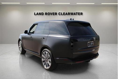 2025 Land Rover Range Rover P530 SE