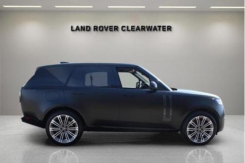 2025 Land Rover Range Rover P530 SE