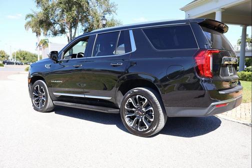 2022 GMC Yukon SLT