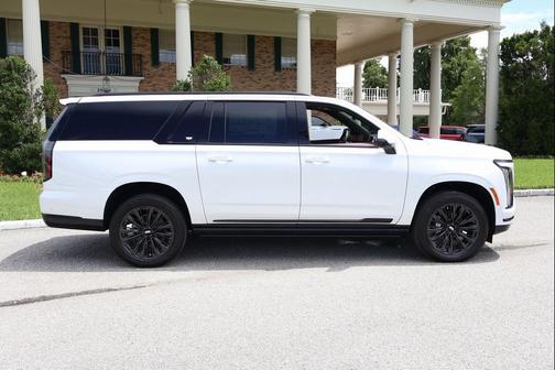 2025 Cadillac Escalade ESV Sport