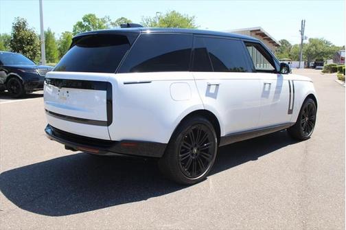 2025 Land Rover Range Rover P400 SE 7 Seat