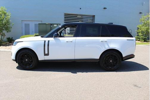 2025 Land Rover Range Rover P400 SE 7 Seat