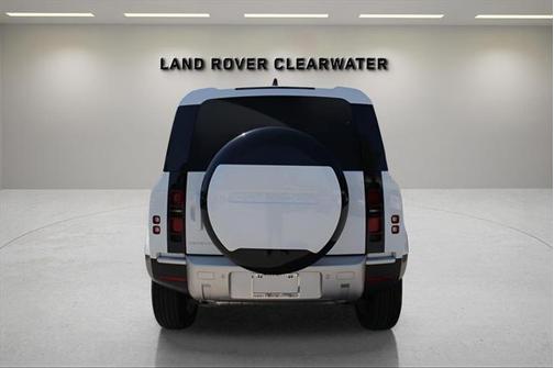 2025 Land Rover Defender 110 P300