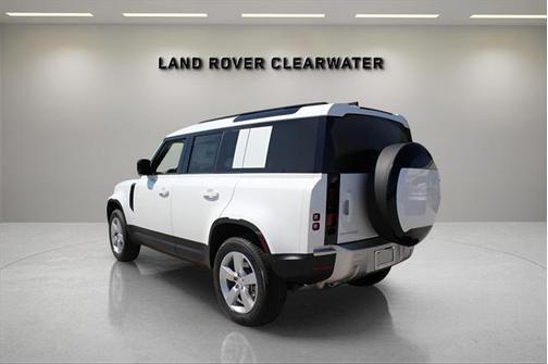 2025 Land Rover Defender 110 P300