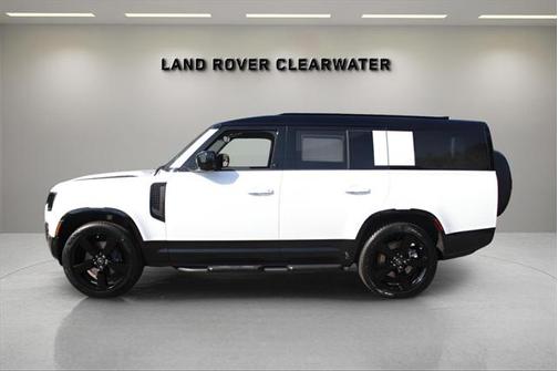 2025 Land Rover Defender 130 P400 X-Dynamic SE