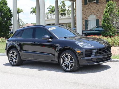 2021 Porsche Macan AWD