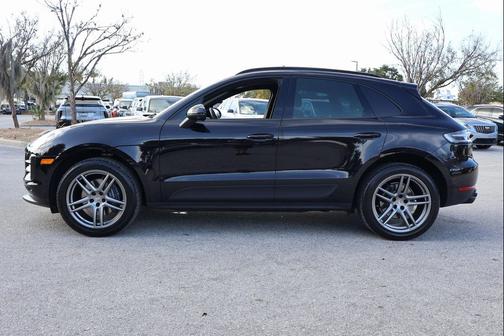 2021 Porsche Macan AWD