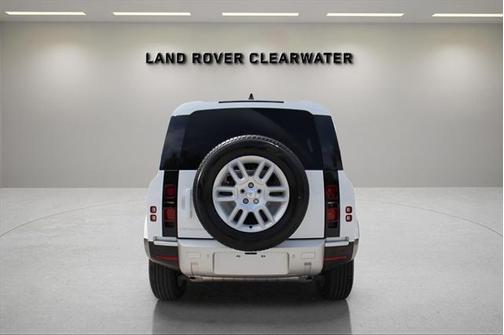 2025 Land Rover Defender 110 P300