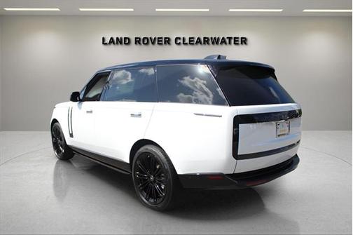 2025 Land Rover Range Rover P400 SE 7 Seat