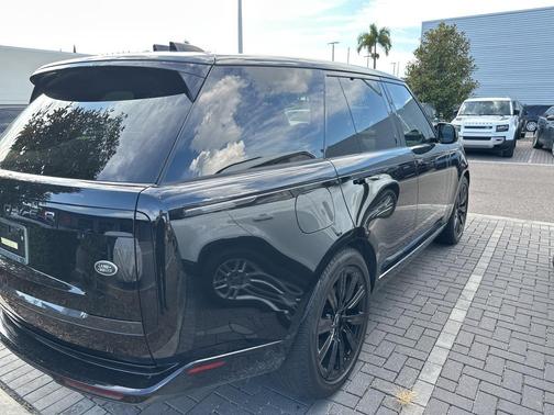 2023 Land Rover Range Rover P400 SE