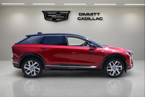 2025 Cadillac OPTIQ Luxury 1 AWD