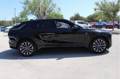 2025 Cadillac LYRIQ Sport w/1SJ
