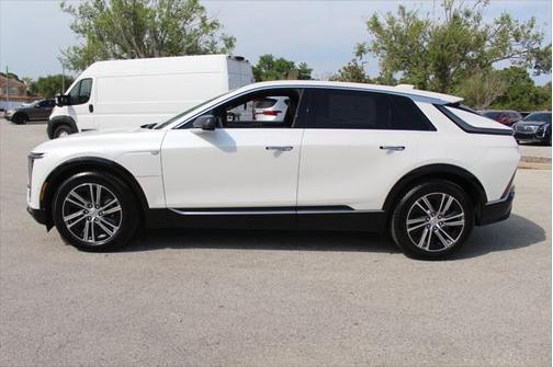 2025 Cadillac LYRIQ Luxury w/1SC