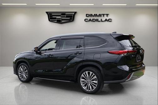 2022 Toyota Highlander Platinum