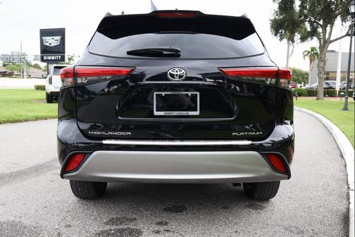 2022 Toyota Highlander Platinum