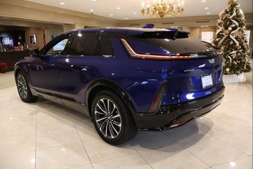 2025 Cadillac LYRIQ Sport