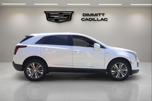 Crystal White Tricoat 2026 Cadillac XT5 Premium Luxury