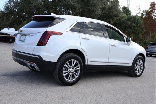 2022 Cadillac XT5 Premium Luxury