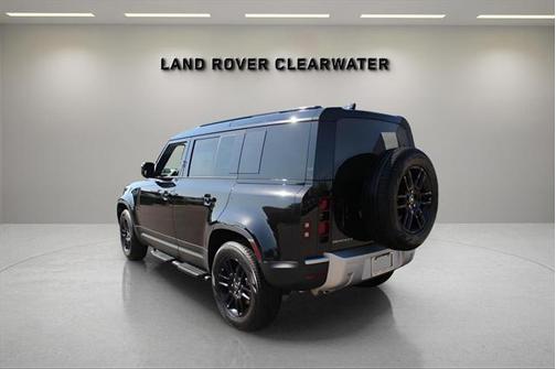 2025 Land Rover Defender 110 P300