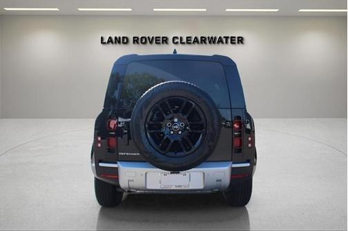 2025 Land Rover Defender 110 P300