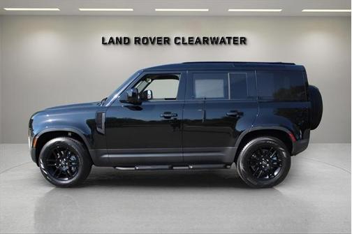 2025 Land Rover Defender 110 P300