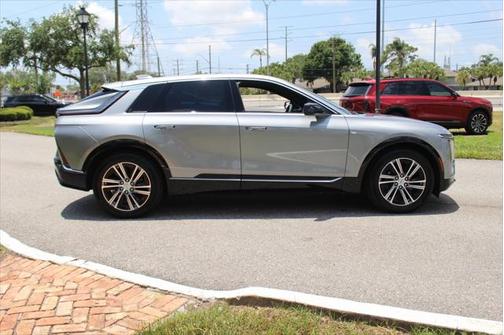 2025 Cadillac LYRIQ Luxury w/1SC