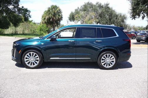 2025 Cadillac XT6 Premium Luxury FWD