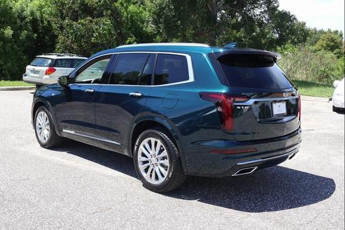 2025 Cadillac XT6 Premium Luxury FWD